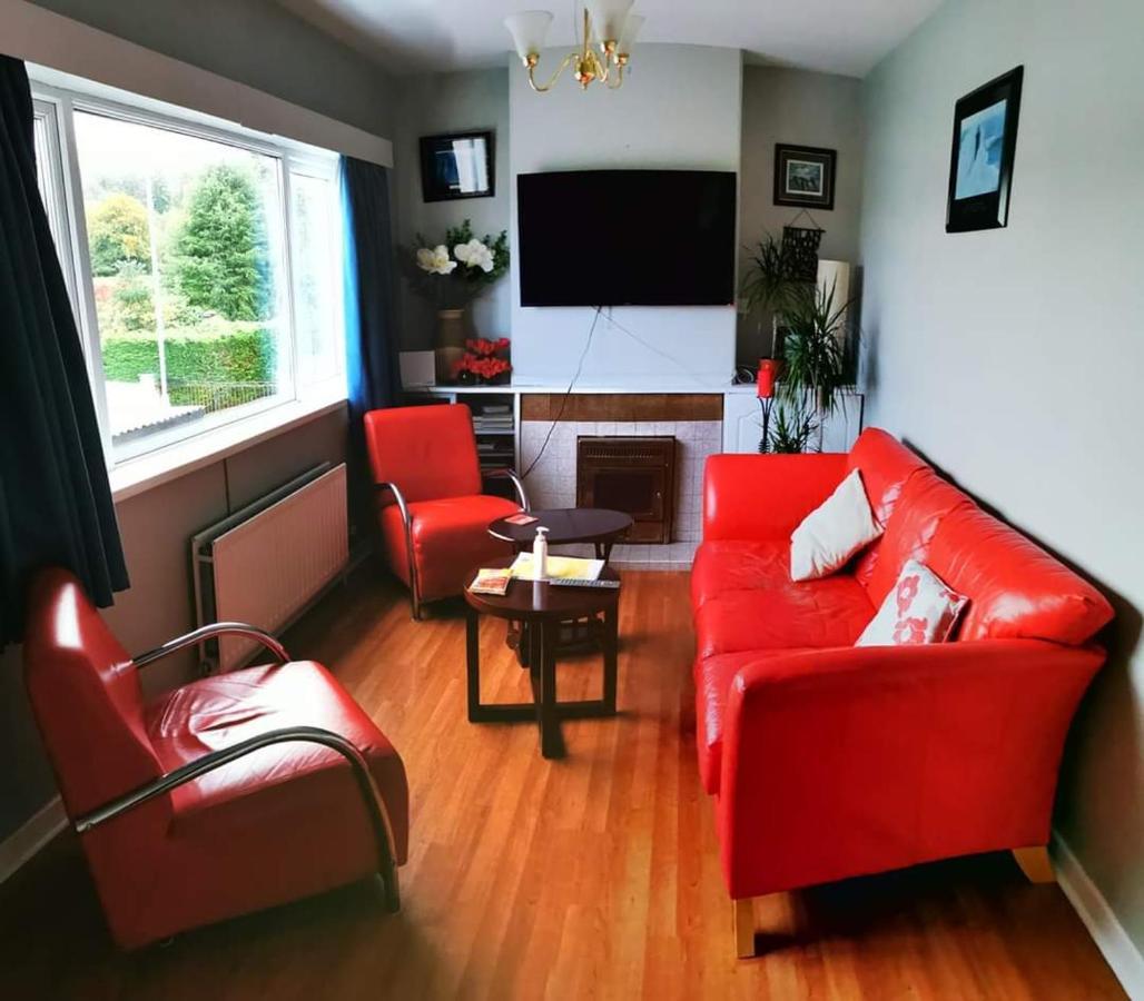 مبيت وإفطار كافان Farnham House المظهر الخارجي الصورة