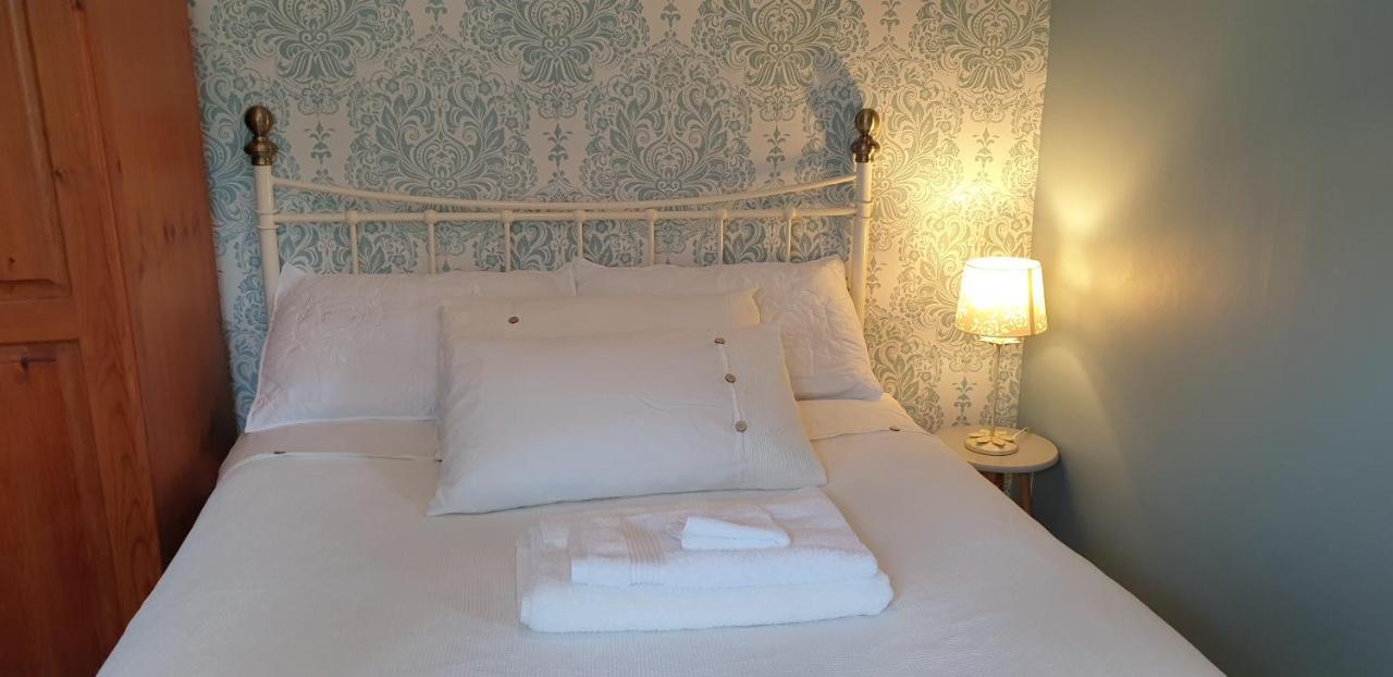 مبيت وإفطار كافان Farnham House المظهر الخارجي الصورة